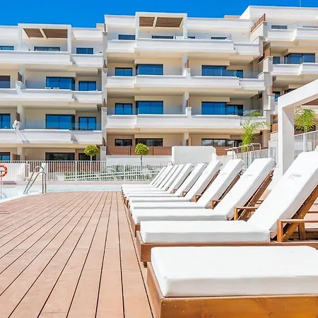 Vida Feliz: Beachside Luxury With Sea Views