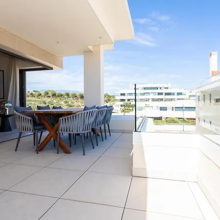 Apartment Vida Feliz: Beachside Luxury With Sea Views